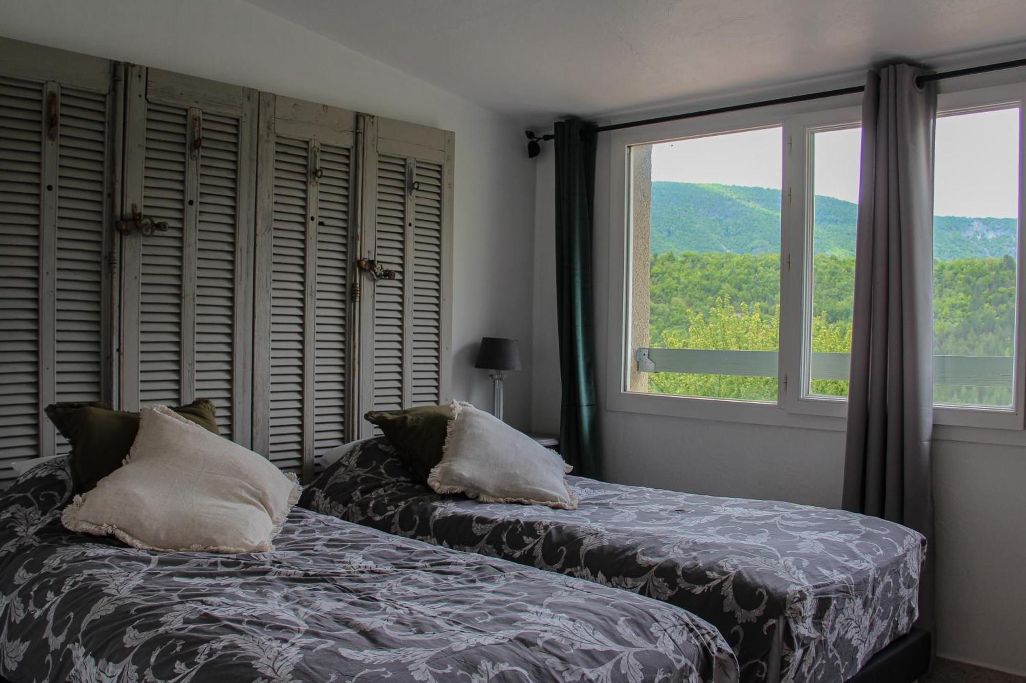 Les Ricoux Apartment Montfroc Luaran gambar